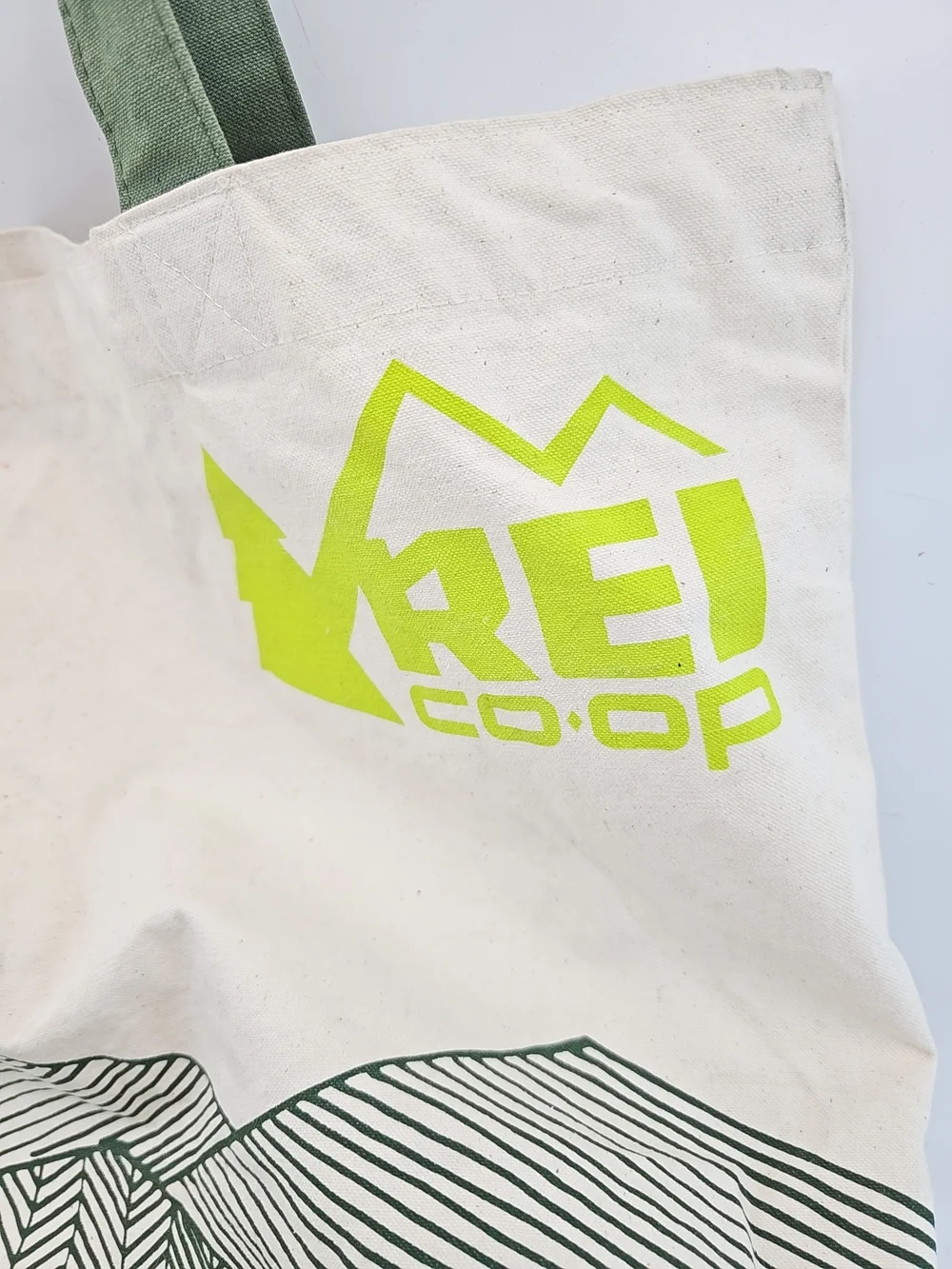 REI Cream Tote with Green Straps and Lime Logo - Picture 2 of 7